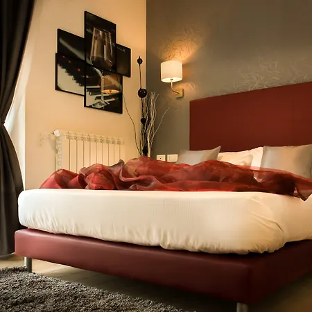 מלון Rossovino קומו