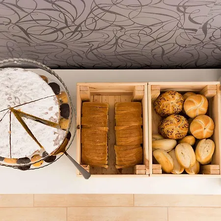 科莫罗索维诺酒店 科莫