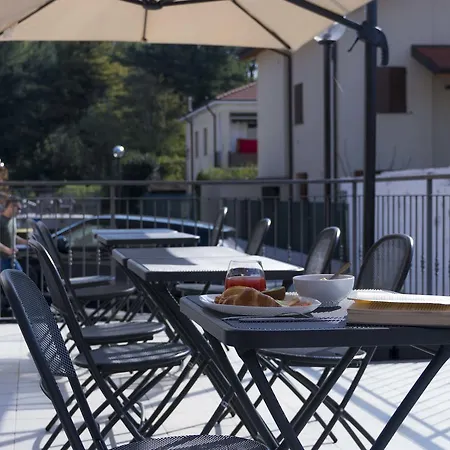 Rossovino Hotel 3*