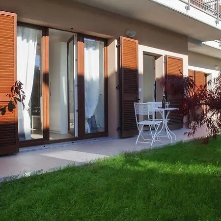 מלון Rossovino קומו