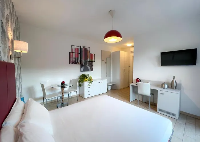 Hotel Rossovino 3*
