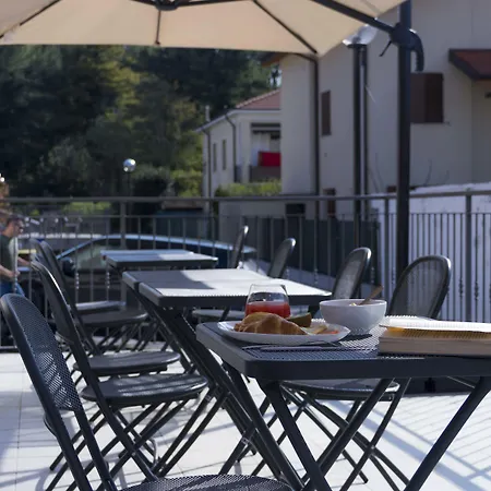 Hotel Rossovino